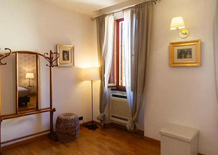 Apartamento Via Delle Carrozze, Piazza Di Spagna Roma