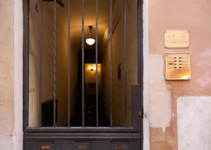 Via Delle Carrozze, Piazza Di Spagna Apartamento